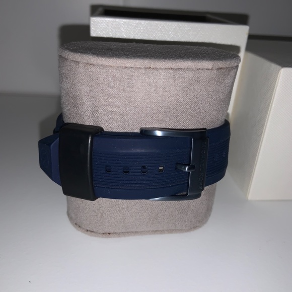 Michael Kors Men's Dylan Chronograph Watch mk8493 - Picture 2 of 5